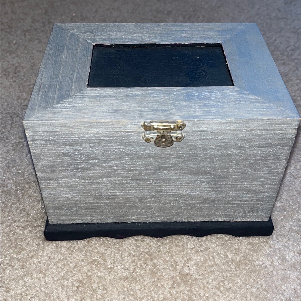 ⚠️Wooden keepsake box